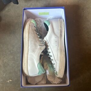 P448 size 41(10.5) tennis shoes